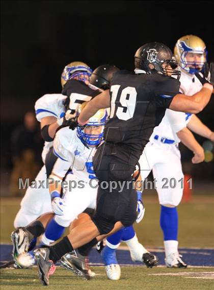 Thumbnail 3 in Santa Margarita vs. Servite  photogallery.