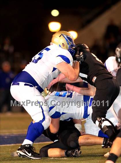 Thumbnail 2 in Santa Margarita vs. Servite  photogallery.