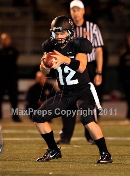 Thumbnail 2 in Santa Margarita vs. Servite  photogallery.