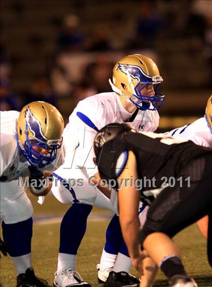 Thumbnail 3 in Santa Margarita vs. Servite  photogallery.