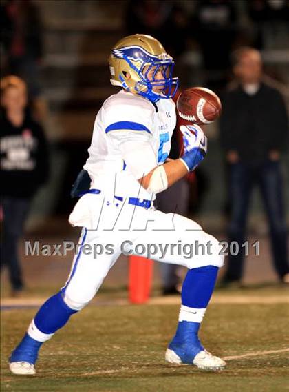 Thumbnail 3 in Santa Margarita vs. Servite  photogallery.