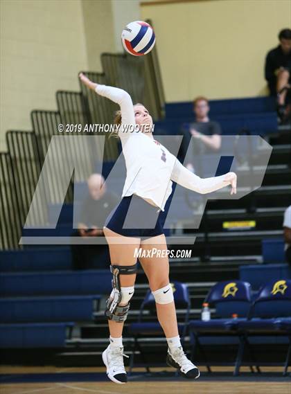 Thumbnail 2 in Arendell Parrott Academy vs GRACE Christian (NCISAA 3A Final) photogallery.