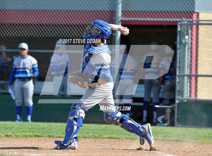Thumbnail 3 in Del Campo @ Antelope photogallery.