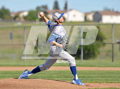 Thumbnail 3 in Del Campo @ Antelope photogallery.