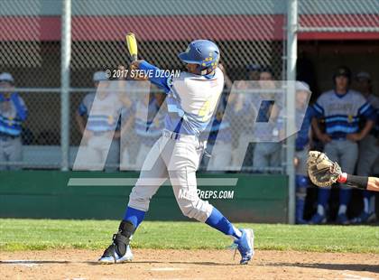 Thumbnail 3 in Del Campo @ Antelope photogallery.
