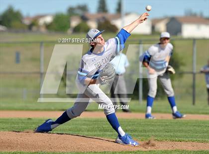 Thumbnail 2 in Del Campo @ Antelope photogallery.