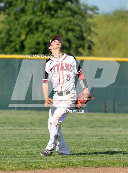 Thumbnail 3 in Del Campo @ Antelope photogallery.