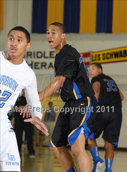 Thumbnail 3 in Newark Memorial vs. Burbank (Gridley Invitational) photogallery.