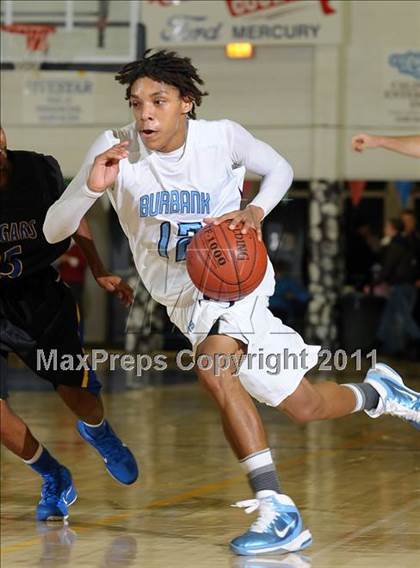 Thumbnail 3 in Newark Memorial vs. Burbank (Gridley Invitational) photogallery.