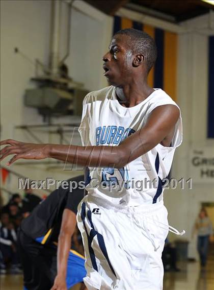 Thumbnail 2 in Newark Memorial vs. Burbank (Gridley Invitational) photogallery.