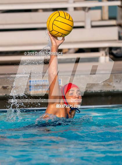 Thumbnail 3 in San Marcos vs Woodrow Wilson (Bill Barnett Holiday Cup) photogallery.