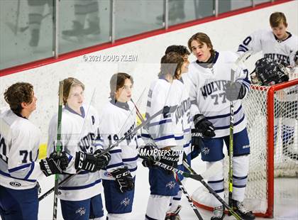 Thumbnail 2 in Eagle River vs Service photogallery.