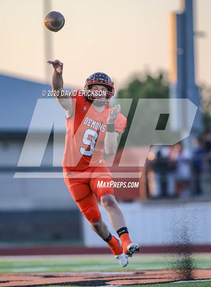Thumbnail 1 in Dumas vs. Perryton photogallery.