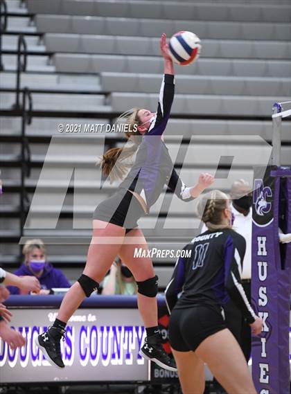 Thumbnail 1 in Chaparral @ Douglas County photogallery.