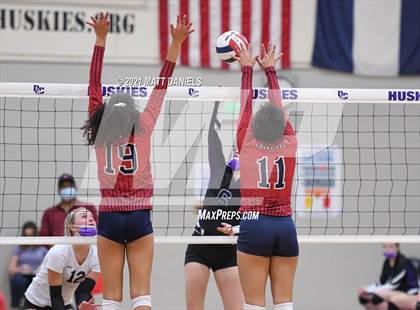 Thumbnail 2 in Chaparral @ Douglas County photogallery.