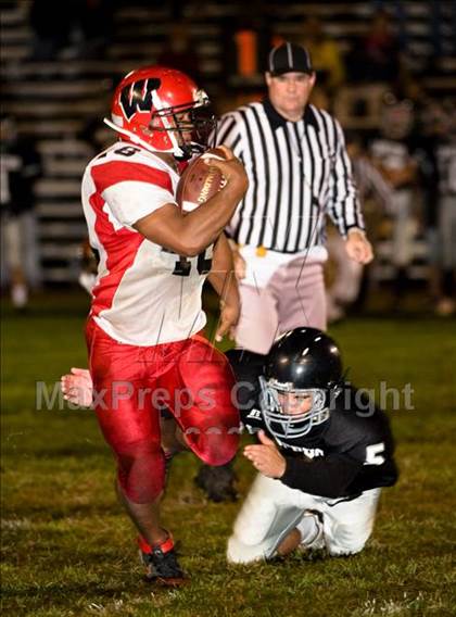 Thumbnail 3 in Westfield vs. Longmeadow photogallery.