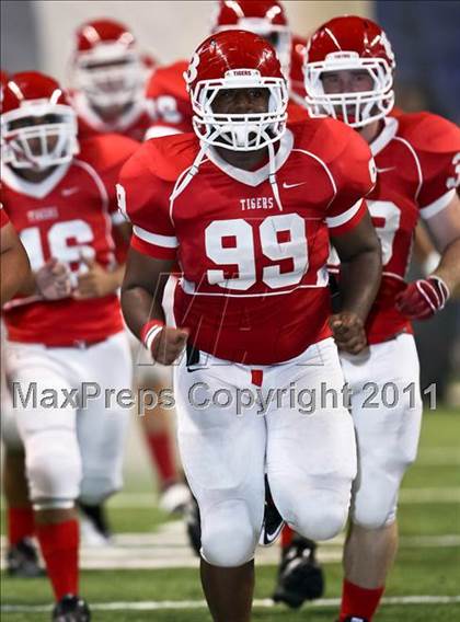 Thumbnail 3 in Abilene vs. Belton (Dave Campbell's Texas Football Classic) photogallery.