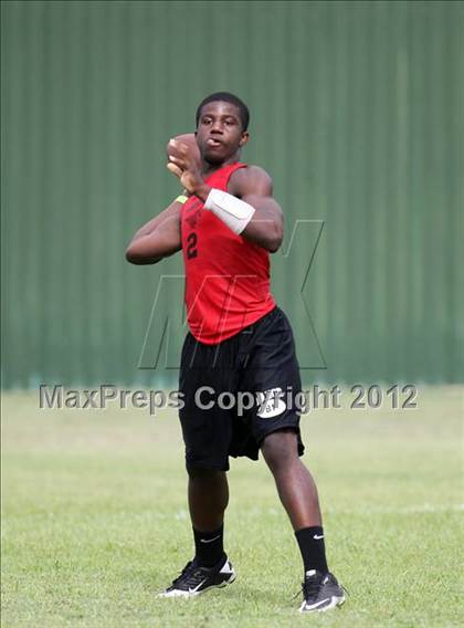Thumbnail 2 in Manor vs Stony Point (IFAF USA Football 7-on-7 Tournament) photogallery.