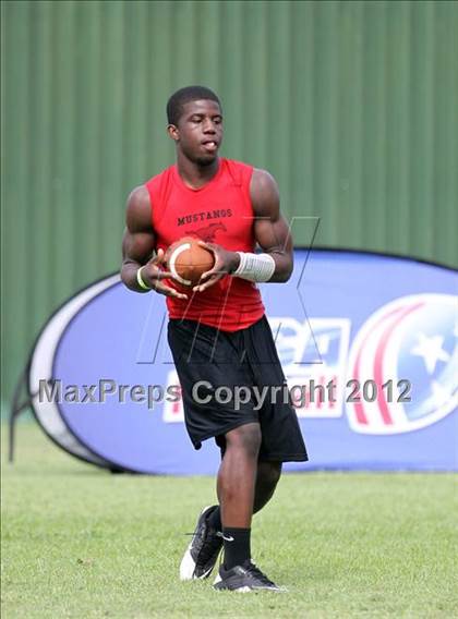 Thumbnail 2 in Manor vs Stony Point (IFAF USA Football 7-on-7 Tournament) photogallery.