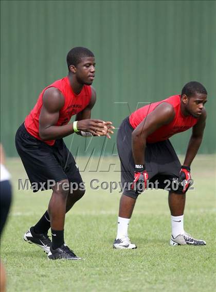Thumbnail 2 in Manor vs Stony Point (IFAF USA Football 7-on-7 Tournament) photogallery.