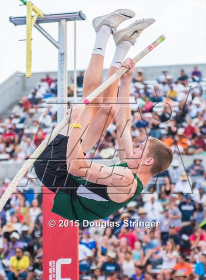Thumbnail 2 in CIF State Track and Field Championships (Boys Pole Vault Qualifications) photogallery.