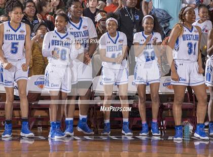 Thumbnail 2 in Hamilton Heights vs. Winter Haven (GEICO National Tournament Semifinal) photogallery.