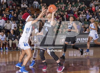 Thumbnail 1 in Hamilton Heights vs. Winter Haven (GEICO National Tournament Semifinal) photogallery.