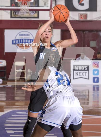 Thumbnail 3 in Hamilton Heights vs. Winter Haven (GEICO National Tournament Semifinal) photogallery.