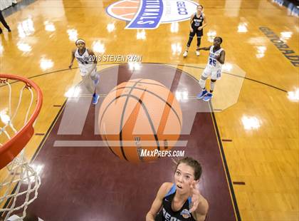 Thumbnail 2 in Hamilton Heights vs. Winter Haven (GEICO National Tournament Semifinal) photogallery.