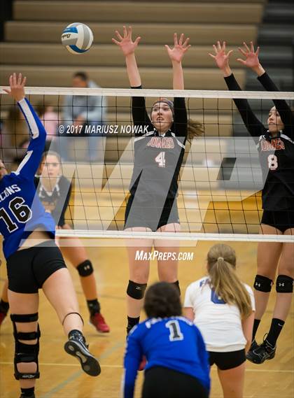 Thumbnail 3 in Romeo @ Rochester (MHSAA District Semifinal) photogallery.