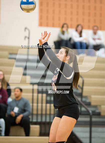 Thumbnail 3 in Romeo @ Rochester (MHSAA District Semifinal) photogallery.