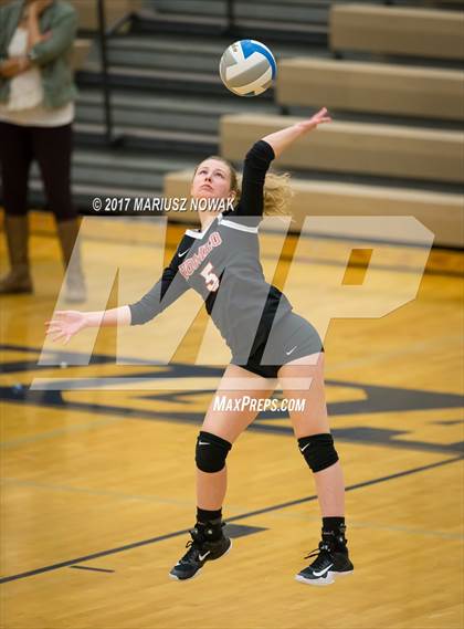 Thumbnail 3 in Romeo @ Rochester (MHSAA District Semifinal) photogallery.