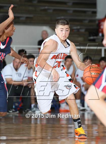 Thumbnail 1 in La Porte vs. Allen (McDonald's Texas Invitational) photogallery.