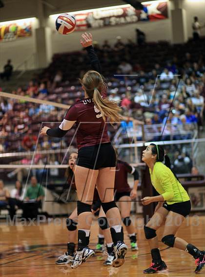 Thumbnail 2 in Floresville @ Uvalde photogallery.