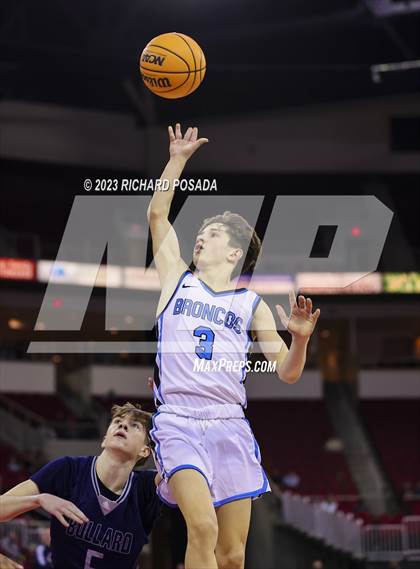 Thumbnail 2 in Bullard vs. Clovis North photogallery.