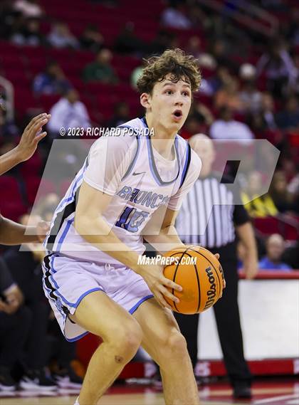Thumbnail 3 in Bullard vs. Clovis North photogallery.