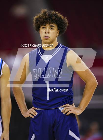 Thumbnail 2 in Bullard vs. Clovis North photogallery.