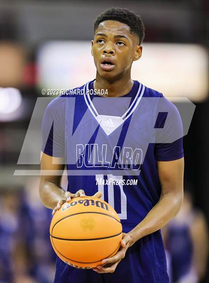 Thumbnail 2 in Bullard vs. Clovis North photogallery.