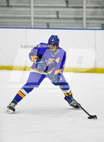 Thumbnail 3 in Spencerport vs. Irondequoit photogallery.