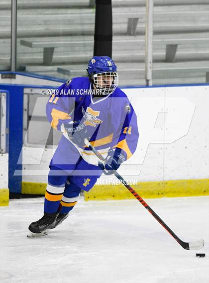 Thumbnail 1 in Spencerport vs. Irondequoit photogallery.