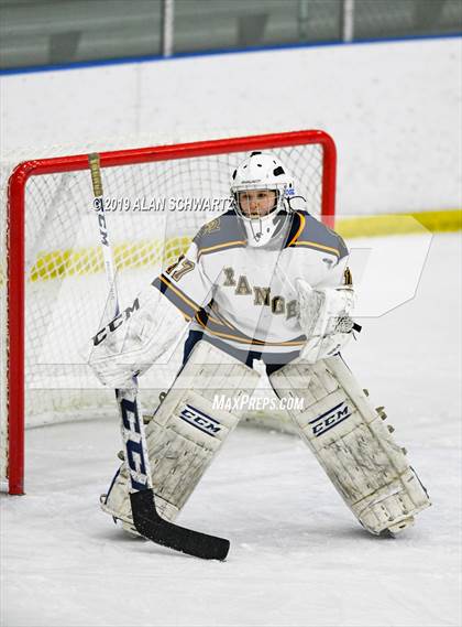 Thumbnail 2 in Spencerport vs. Irondequoit photogallery.