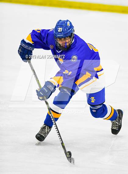 Thumbnail 2 in Spencerport vs. Irondequoit photogallery.