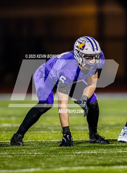 Thumbnail 3 in Washington @ St. Francis DeSales (OHSAA Div II Region 7 Semifinal) photogallery.