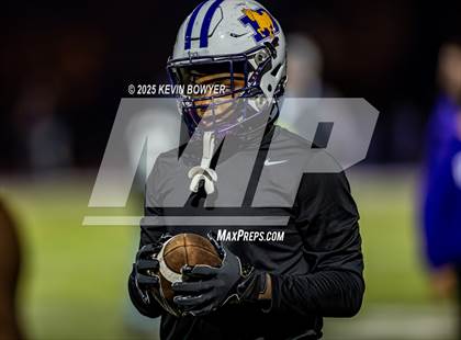 Thumbnail 3 in Washington @ St. Francis DeSales (OHSAA Div II Region 7 Semifinal) photogallery.