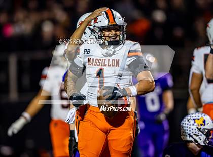 Thumbnail 3 in Washington @ St. Francis DeSales (OHSAA Div II Region 7 Semifinal) photogallery.