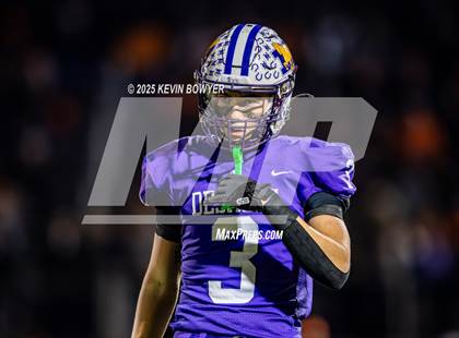 Thumbnail 3 in Washington @ St. Francis DeSales (OHSAA Div II Region 7 Semifinal) photogallery.
