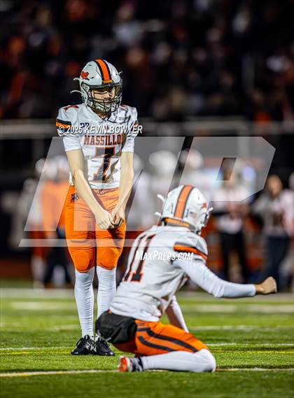 Thumbnail 1 in Washington @ St. Francis DeSales (OHSAA Div II Region 7 Semifinal) photogallery.