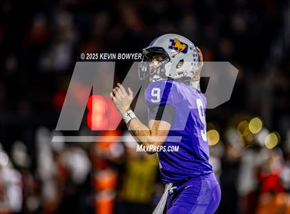 Thumbnail 1 in Washington @ St. Francis DeSales (OHSAA Div II Region 7 Semifinal) photogallery.