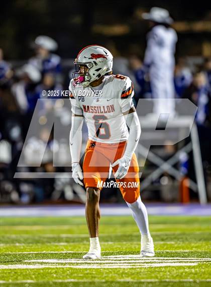 Thumbnail 3 in Washington @ St. Francis DeSales (OHSAA Div II Region 7 Semifinal) photogallery.