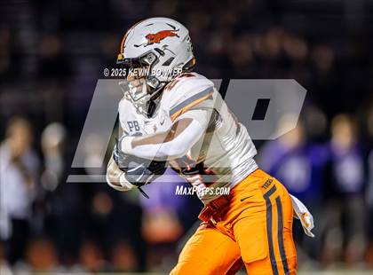 Thumbnail 3 in Washington @ St. Francis DeSales (OHSAA Div II Region 7 Semifinal) photogallery.